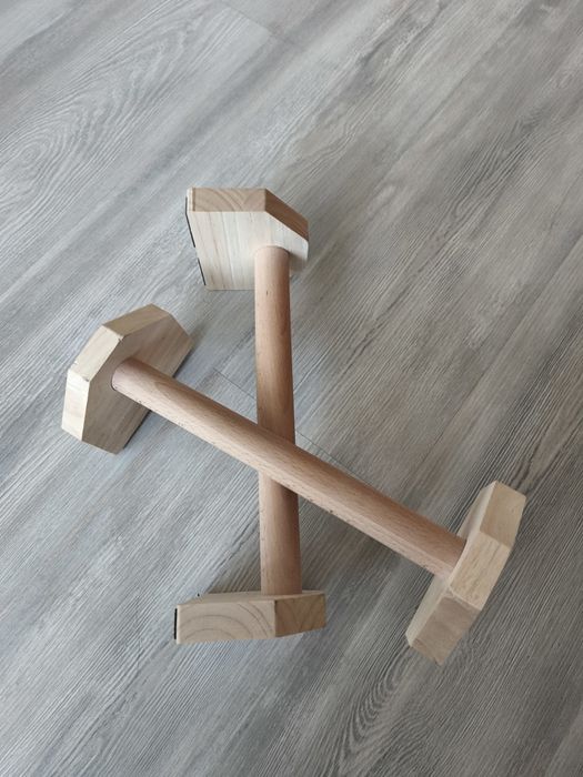 Дървени паралети и гимнастически халки с колани