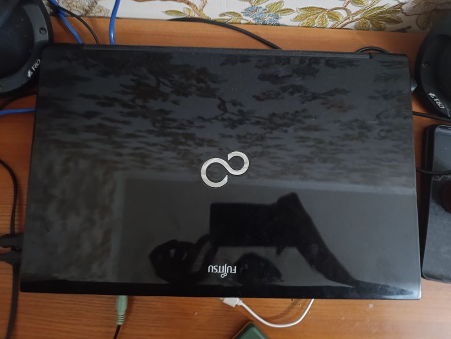 Продаётся ноутбук