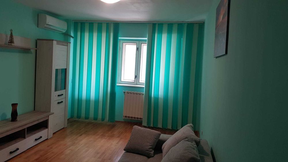 Inchiriez apartament