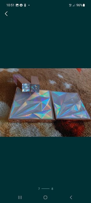 Продаётся косметика Италия привезенная из Канады..тени для8 век..румян