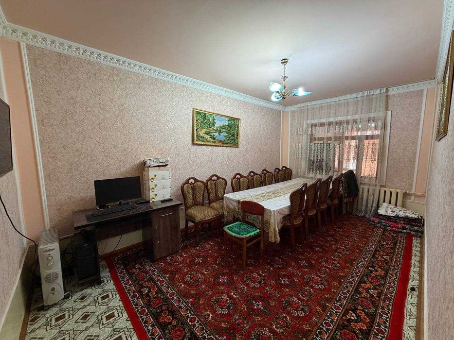 Продаётся 2х комн квартира на 1 этаже Ор-р  5 микрорайон Навруз