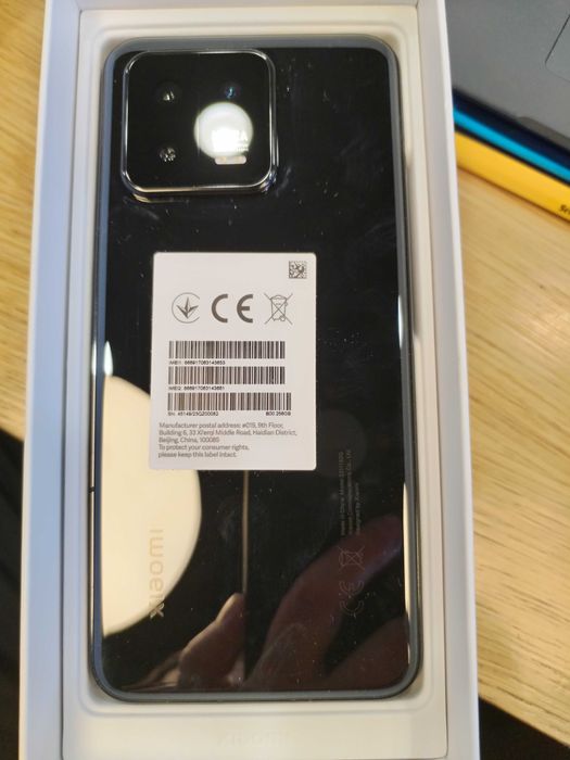 Xiaomi 13 256GB+ Smart Band 7 Pro.