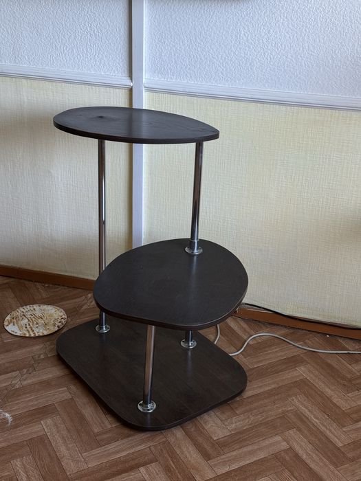 Продам полки под цветы по 7000