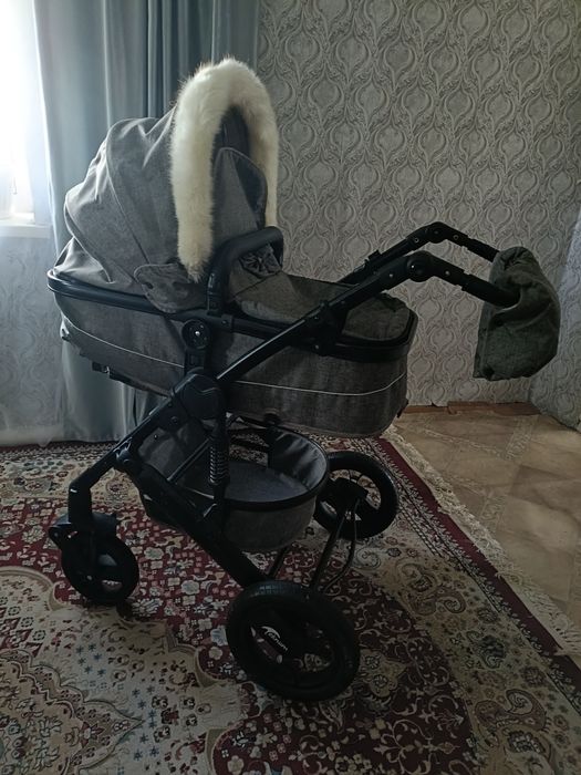 Продам коляску лето зима