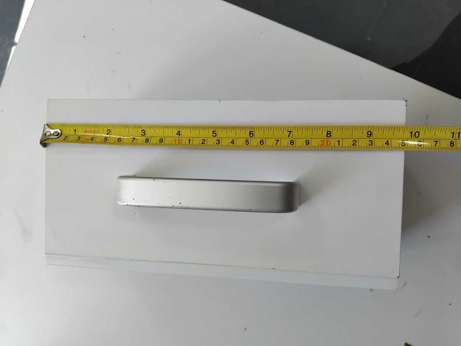 Продавам мини bluetooth колонка 2х5W