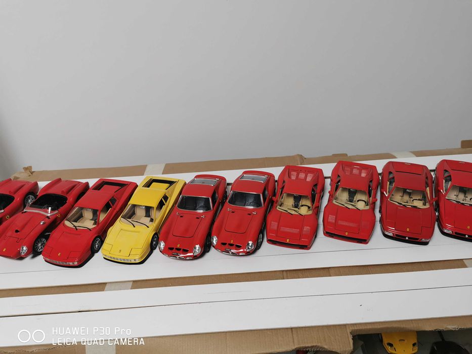 Ferrari 1:18 Ферари