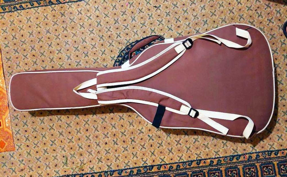 Продам чехлы для гитар разные