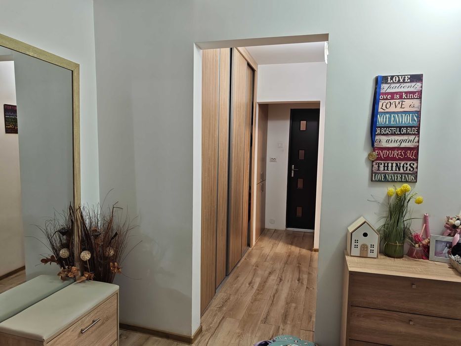 Apartament decomandat 3 camere