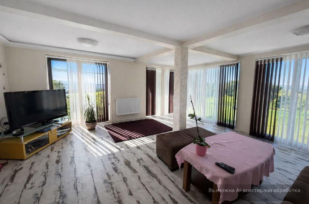 Дава се под наем Къща в Варна, м-т Св. Никола - 200 кв.м за 2393.43 € - Снимка #1