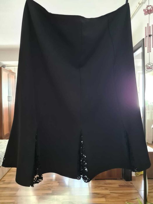 Vand 2 rochii 2 fuste 1 adidasi