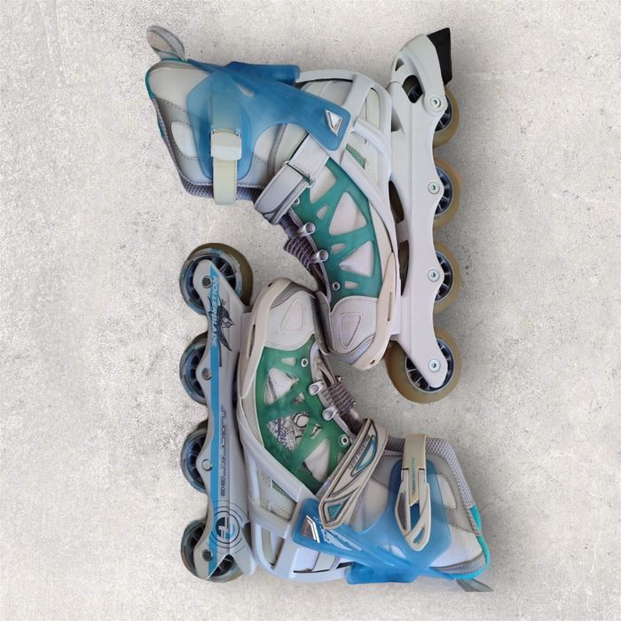 Роликовые коньки