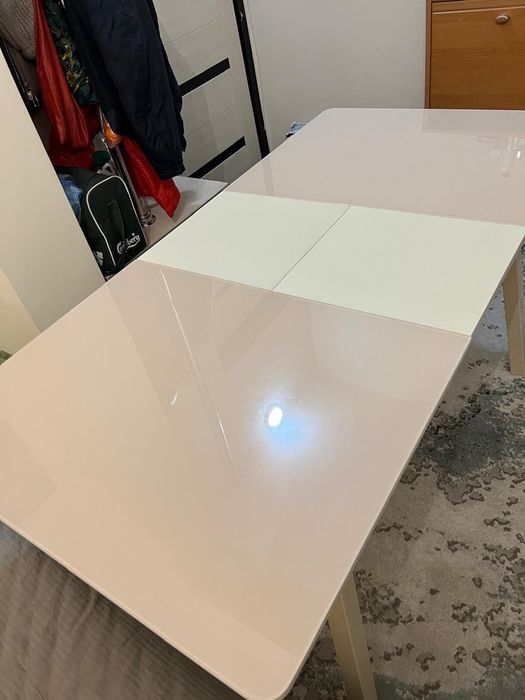 раздвижной обеденный стол