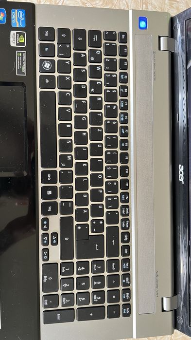 Лаптоп Acer V3 17.3”