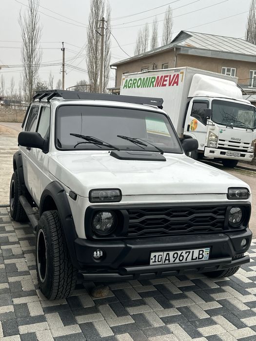 Нива 21214 срочо продается