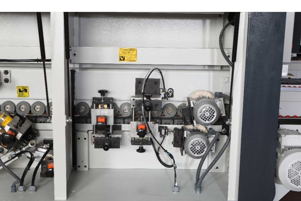 Mașină de Aplicat Cant cu Prefrezare  + Rotunjire + Exhasutor Integrat