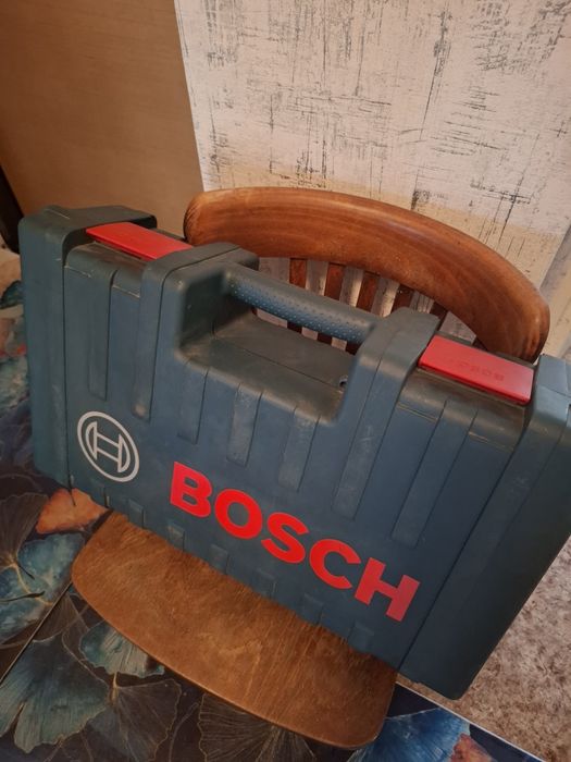 Продаю перфоратор BOSCH GBH 2-23 REA Professional