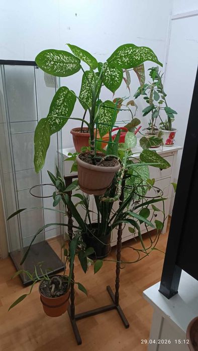 Подставка для цветов. Б\у.