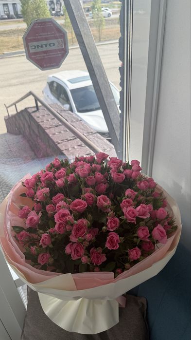 Свежий Букет из кустовых роз