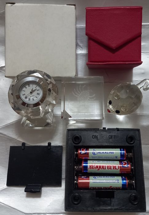 Брелок Скорпион настоящий.Светится в темноте. Новые.Смотрите фото.