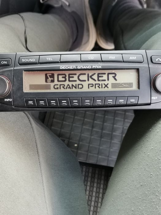 Casetofon Mercedes Becker