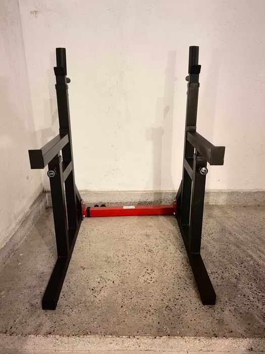 Продавам стойки за клек