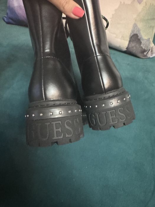 Bocanci Guess noi nr 38