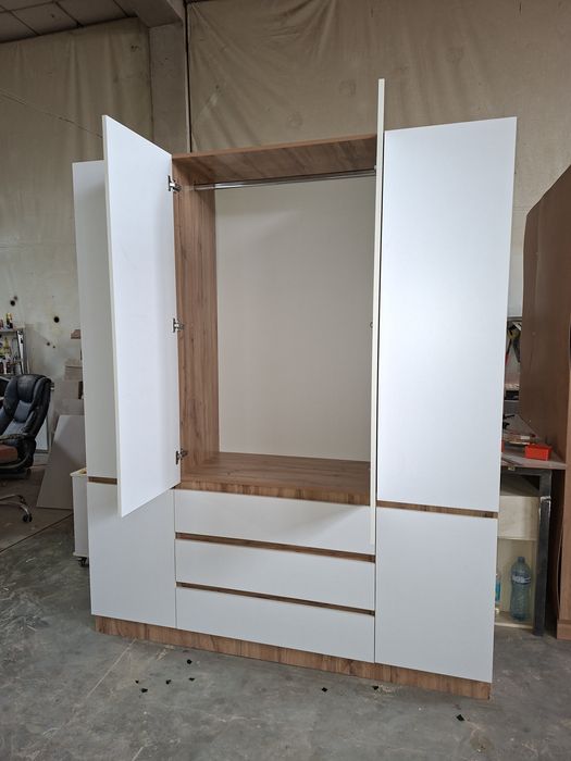 Шкаф 2.17×1.80×50