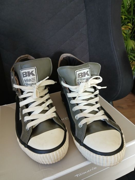 Кецове естествена кожа.