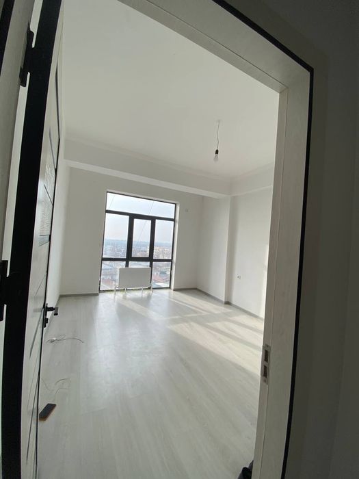 Nurafshon Palace da 2 xonali uy sotiladi.