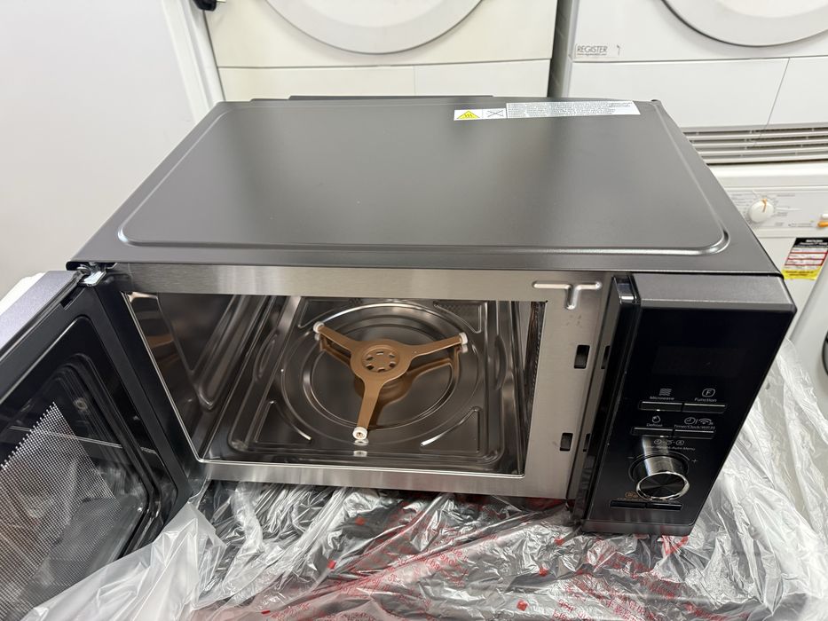 Комбинирана микровълнова фурна Toshiba MW3-SAC25SF(BK)