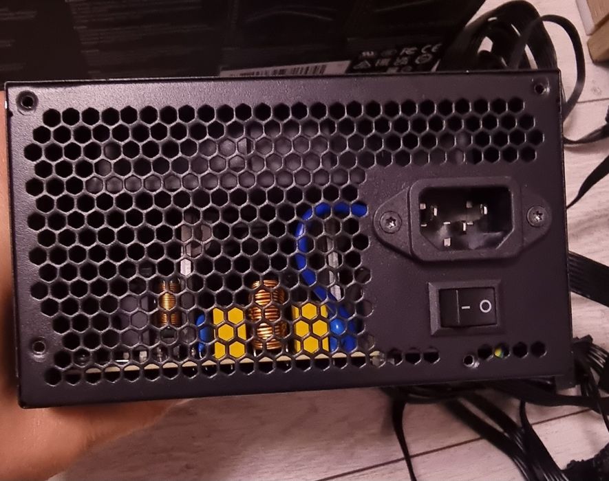 Захранване за компютър Gigabyte  P450B