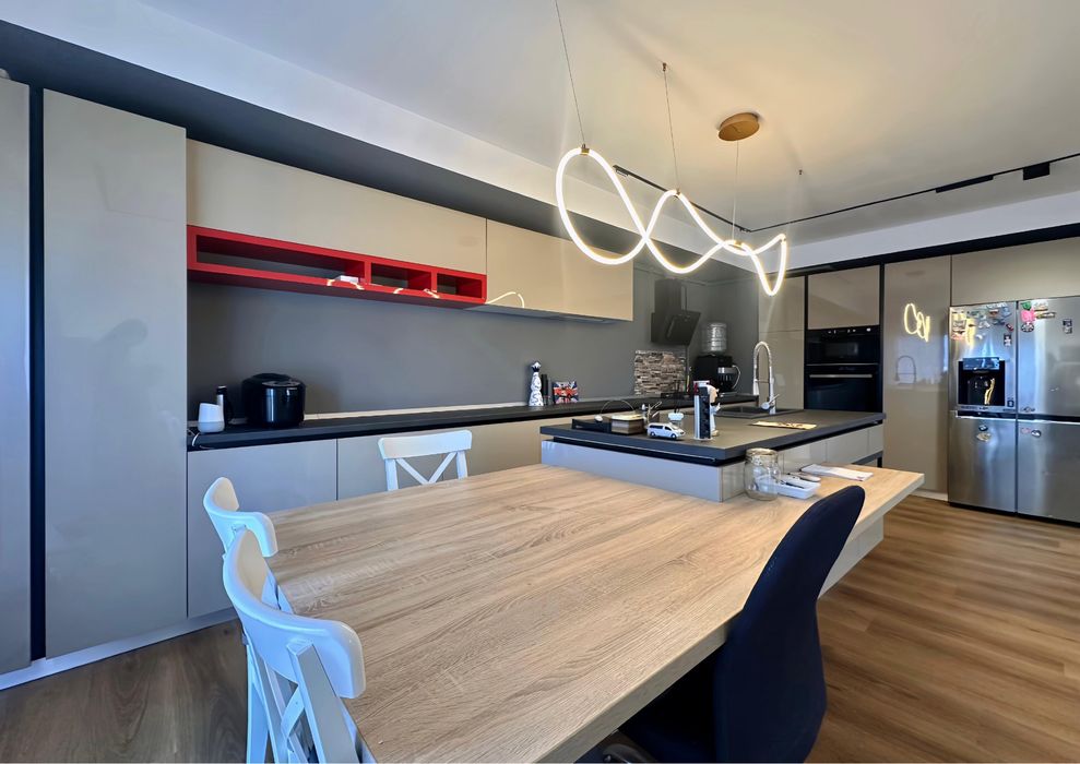 Inchiriez apartament  4  smart home  Cosmopolis + loc de parcare