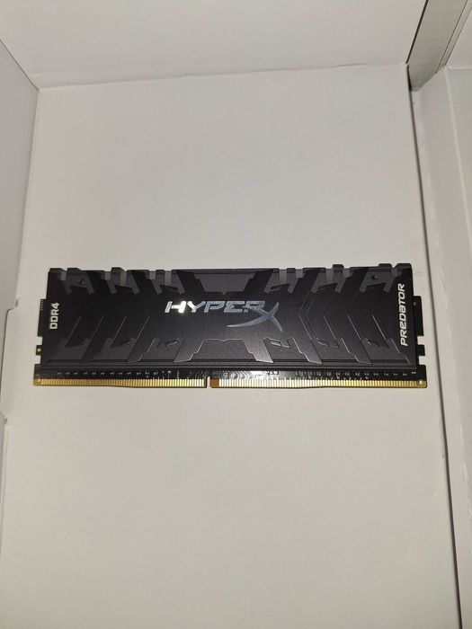 Placa de baza + Procesor + Memorie Ram + Sursa