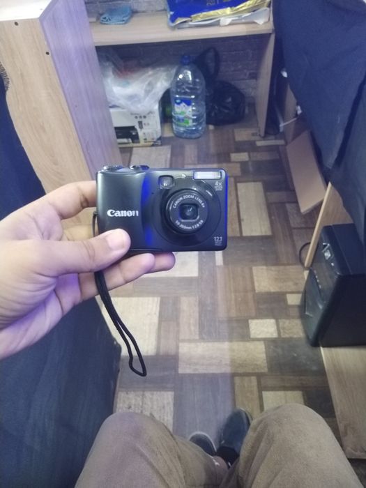 Sony fotoaparat sotiladi