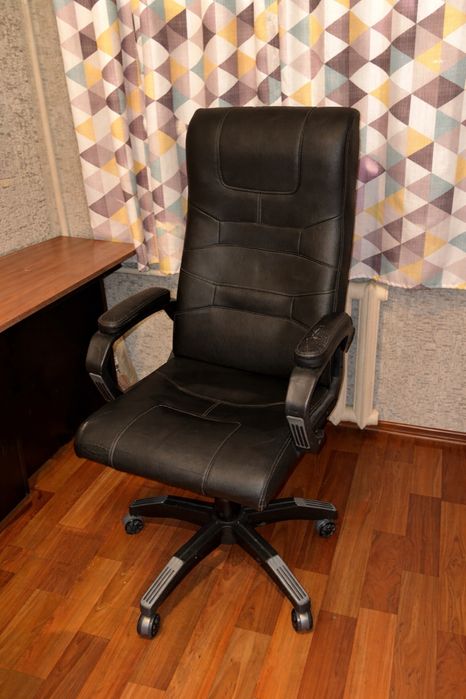 Стул кресло офисный