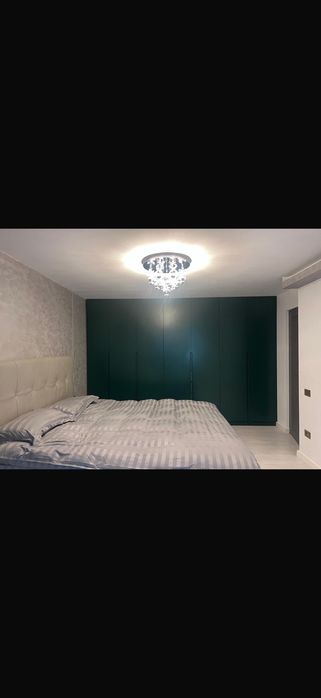 Vând apartament 4 camere în Faleza Nord