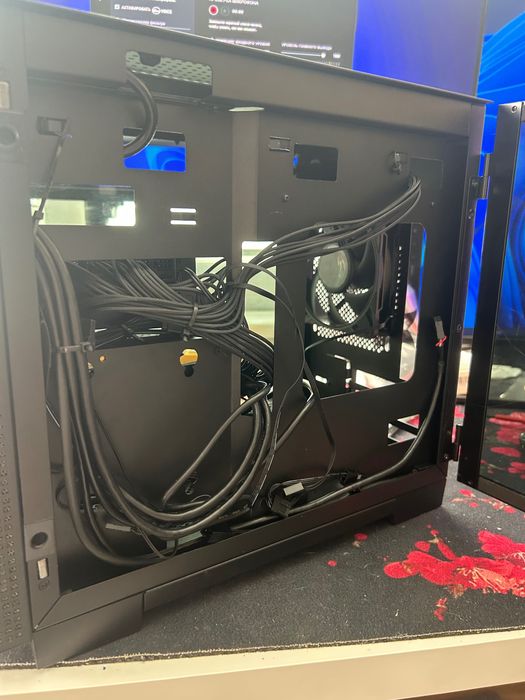 gaming кутия за компютър Razer tomahawk mini atx