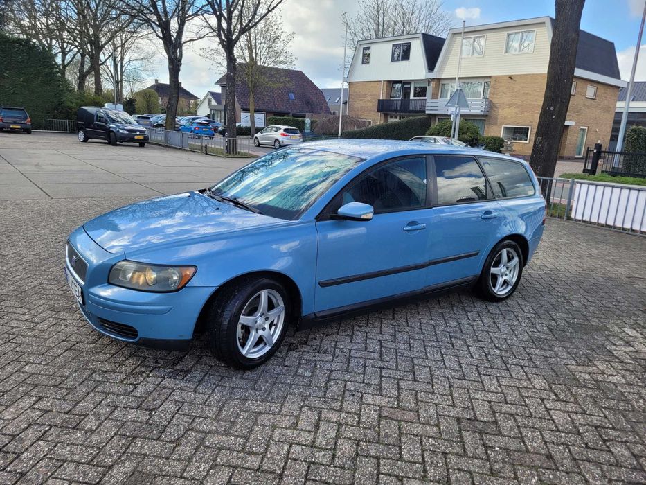 volvo v 50 2.0 l diesel