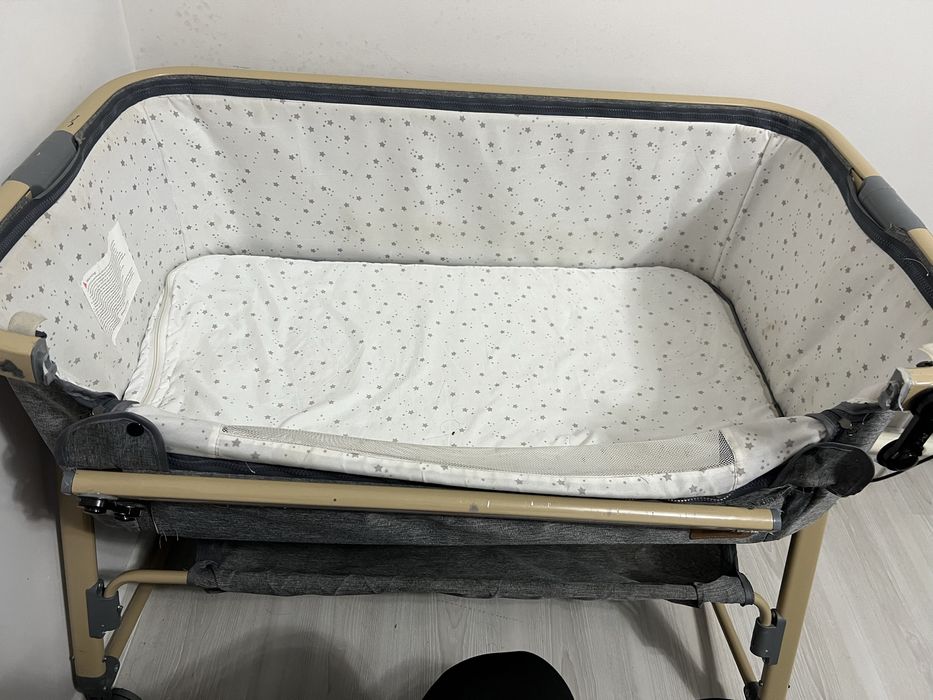 Продам манеж  срочно