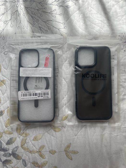 Huse si folii privacy  iPhone 13/14/15/16/17 Pro Max