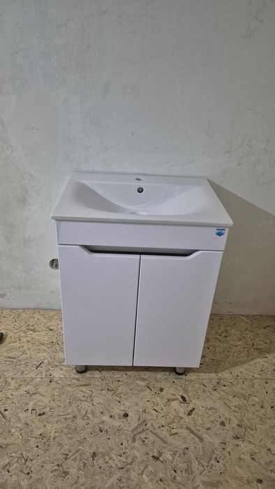 Продам раковину с тумбой
