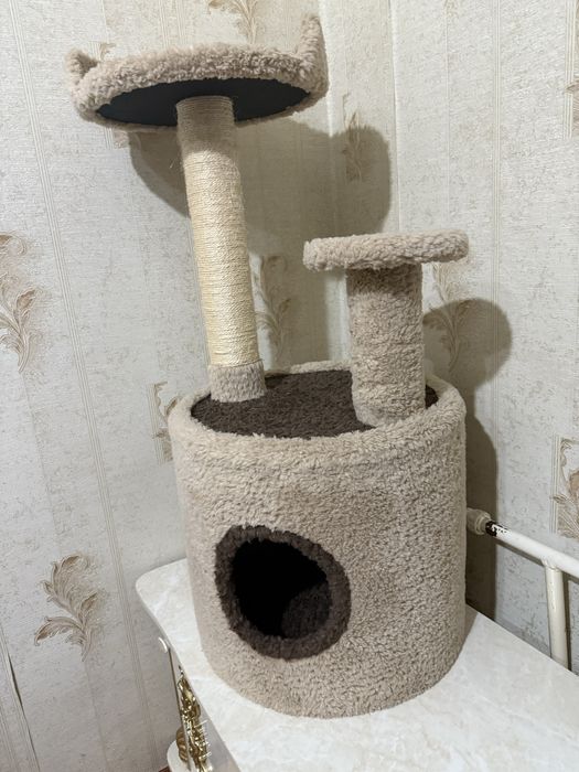 Продаёться домик для кошек .