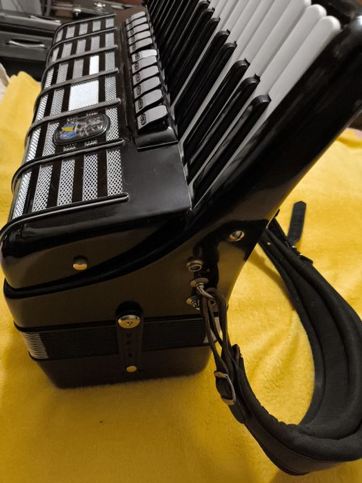 Акордеон Weltmeisyer  Cantus 4