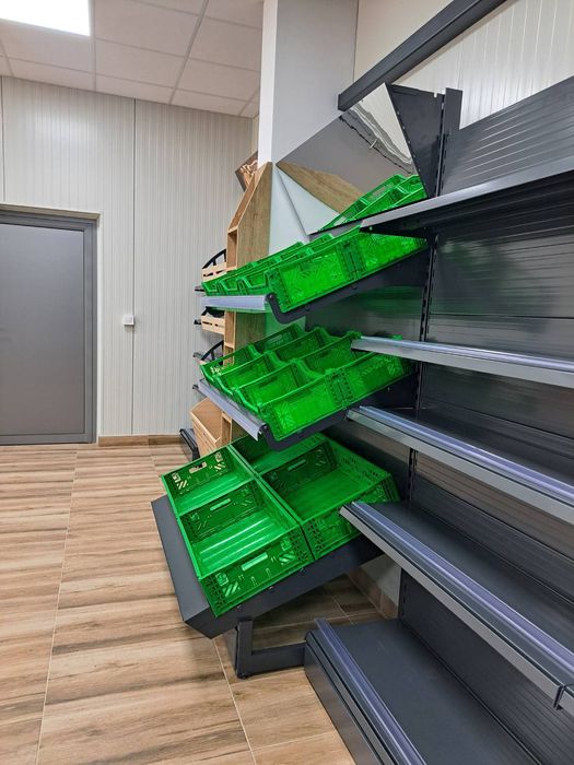 Стелажи за магазини