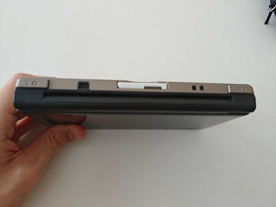 Nintendo DSi XL - качени много игри