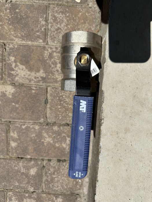 Vand robineti de foarte buna calitate noi fabricati in Spania