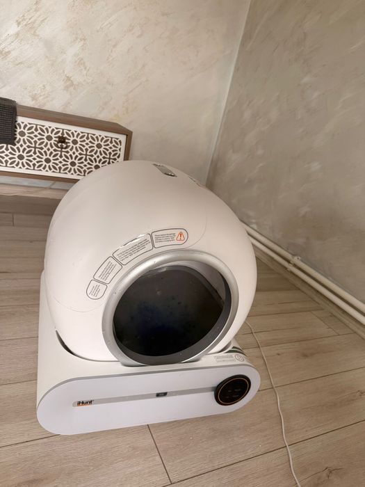 Litiera automata pentru pisici