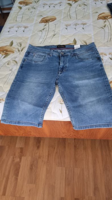 Продавам мъжки дънки