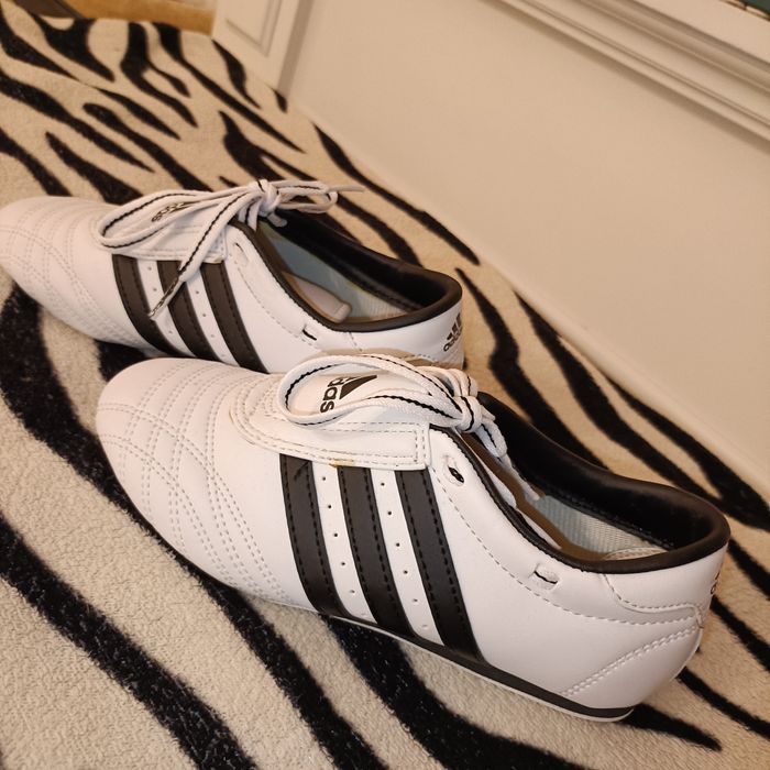 Adidași sala dama