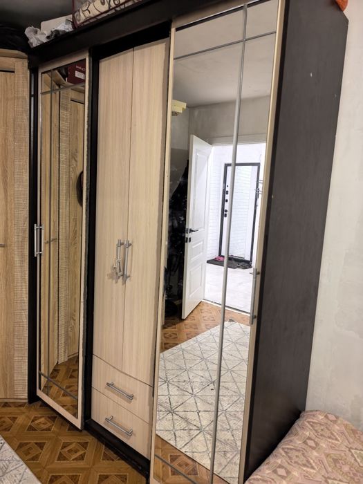 Продам шкаф срочно